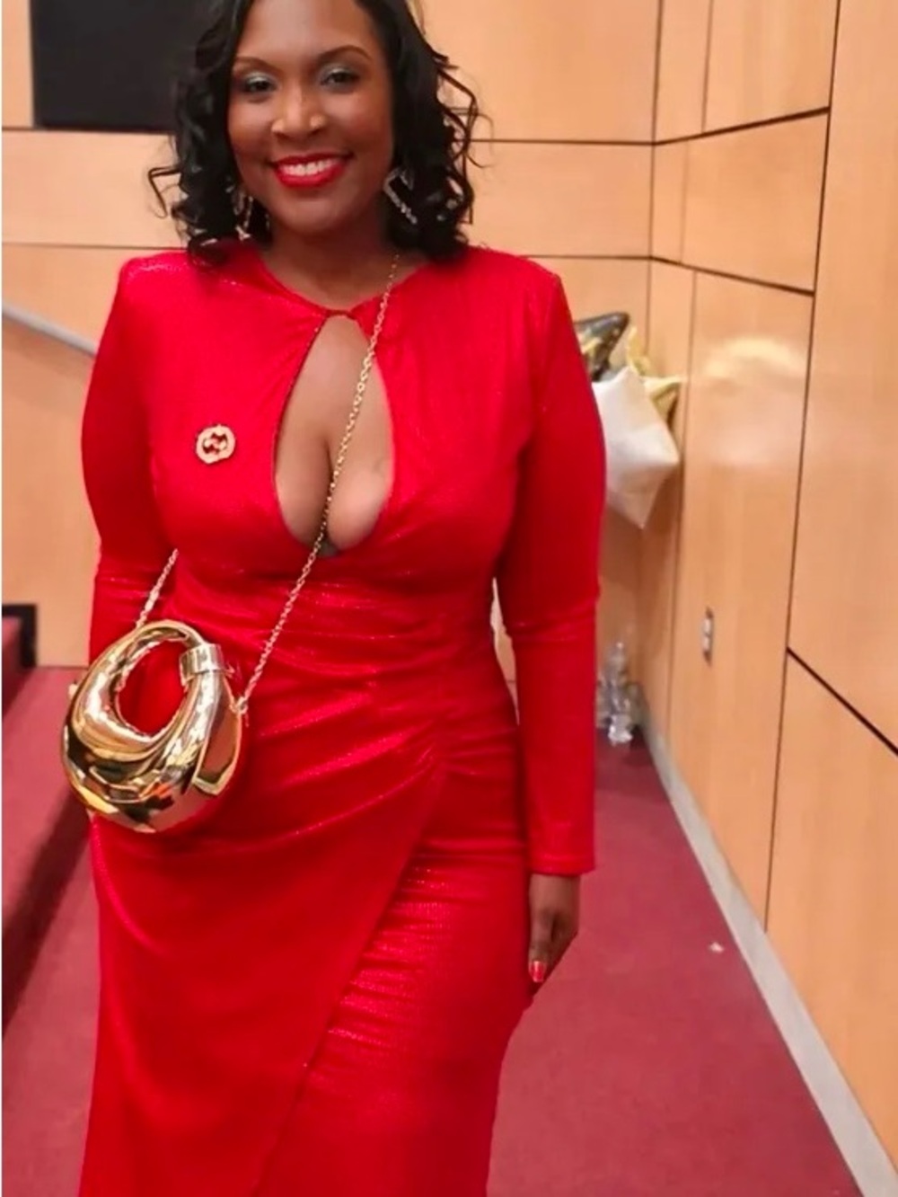 Classy Red Long Sleeve Dress Perfect for Holidays